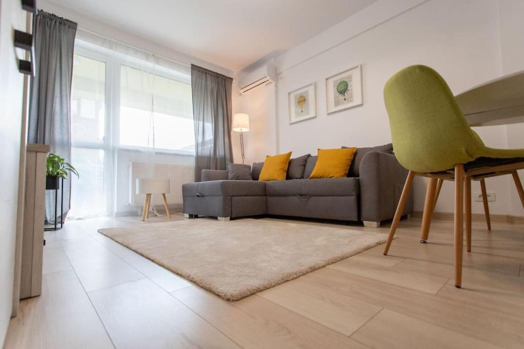 Amazing Apartament With Garden Bucharest Airport Self Check-In!! Otopeni Dış mekan fotoğraf