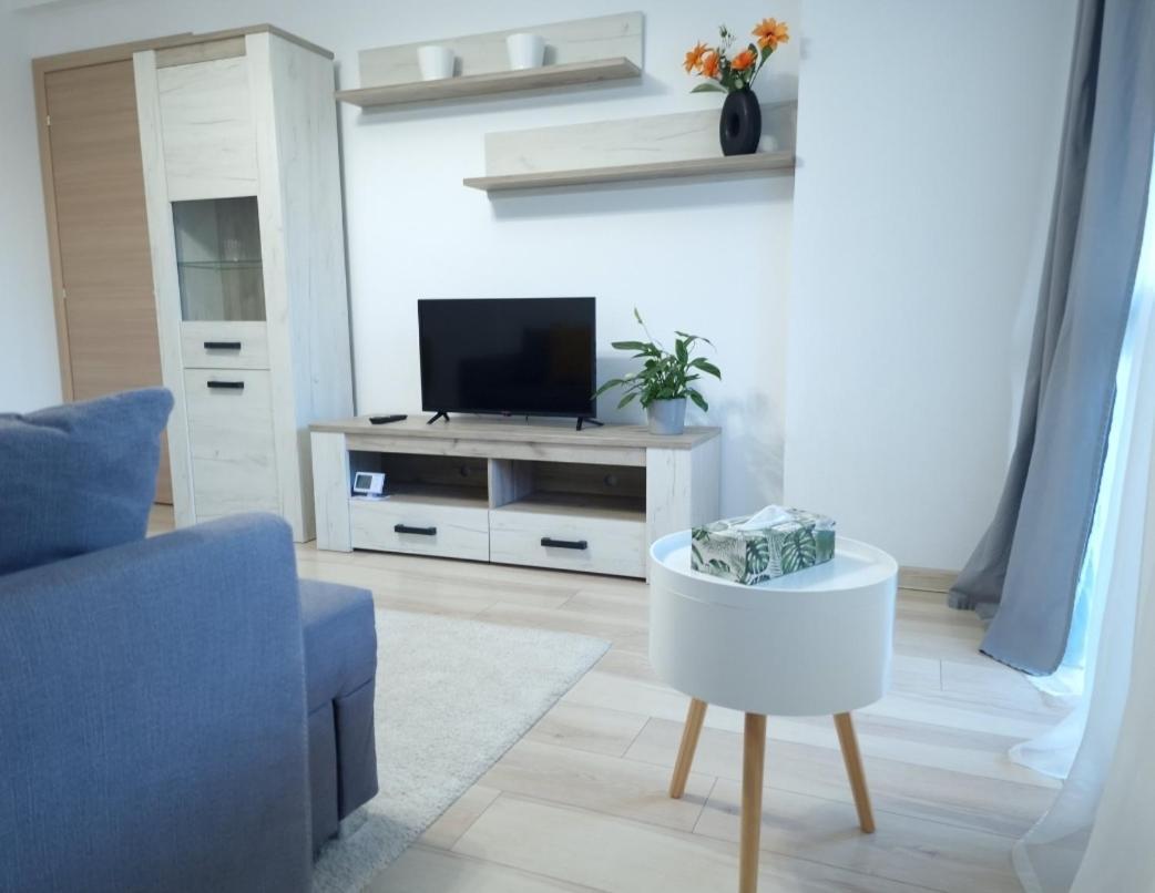 Amazing Apartament With Garden Bucharest Airport Self Check-In!! Otopeni Dış mekan fotoğraf
