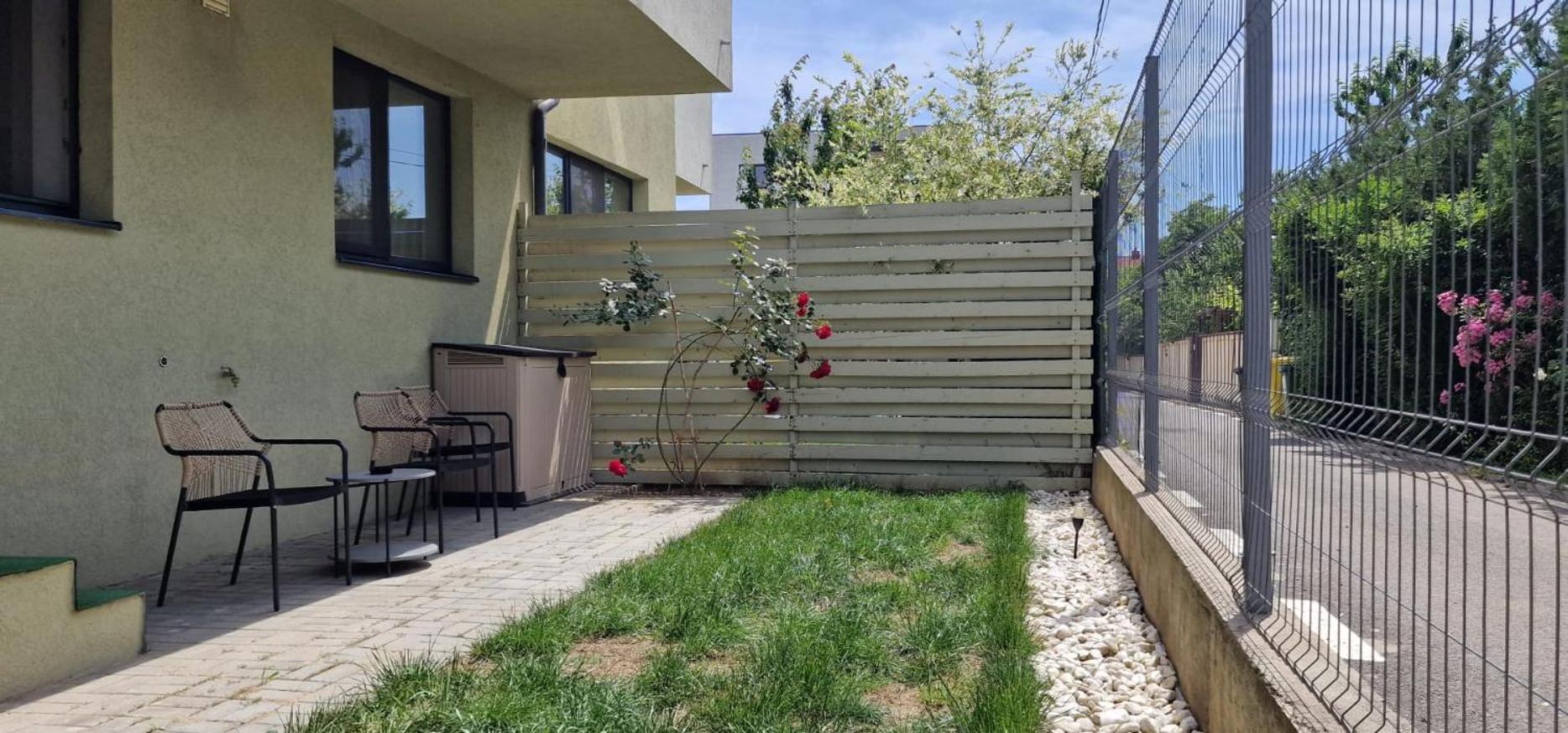 Amazing Apartament With Garden Bucharest Airport Self Check-In!! Otopeni Dış mekan fotoğraf